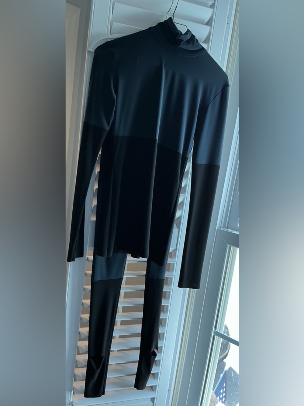 NORMA KAMALI SET pants/stirrup and top. Size XXS BODYfitting